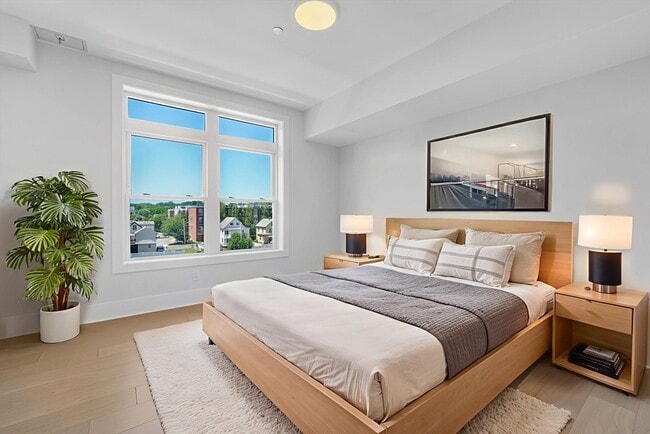 Building Photo - 62 Foundry St