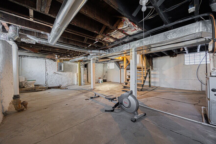 Building Photo - 732 Bedford Ave