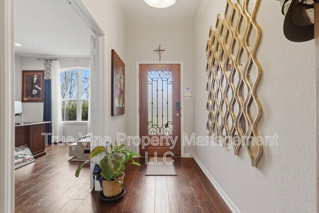 Building Photo - 4727 La Santa Rd