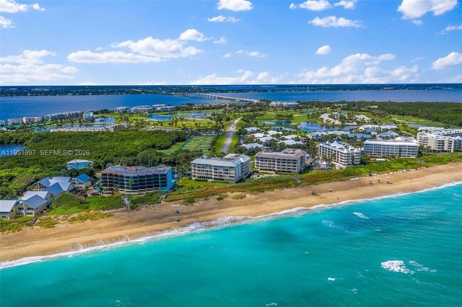 Building Photo - 40 NE Plantation Rd