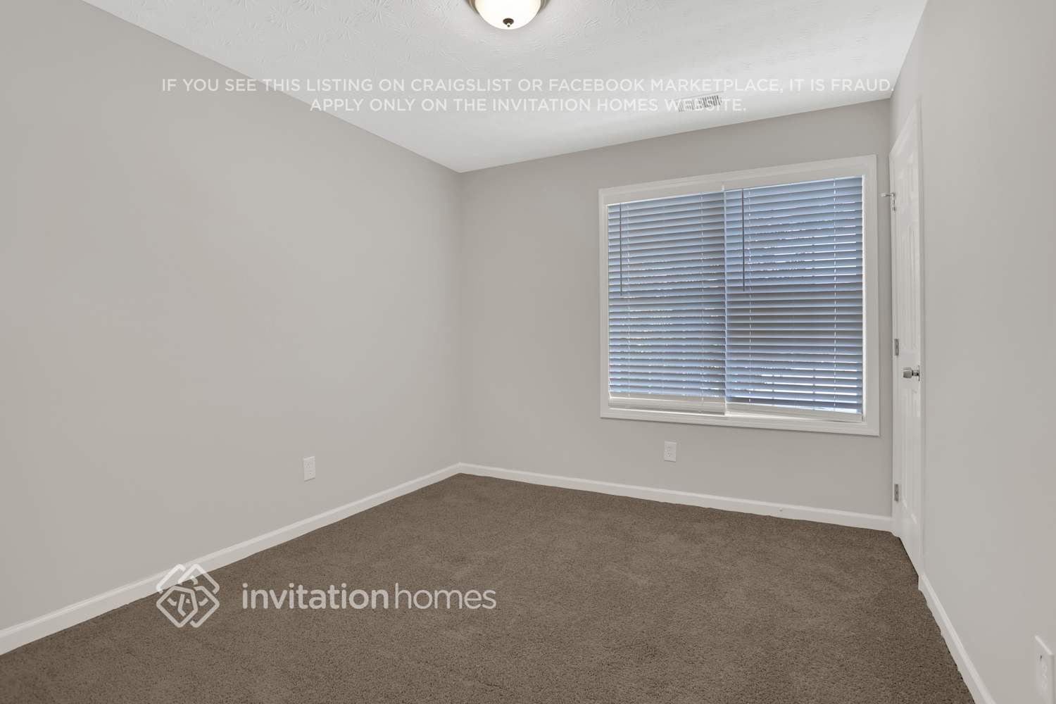 Building Photo - 4150 Hillsborough Dr SW