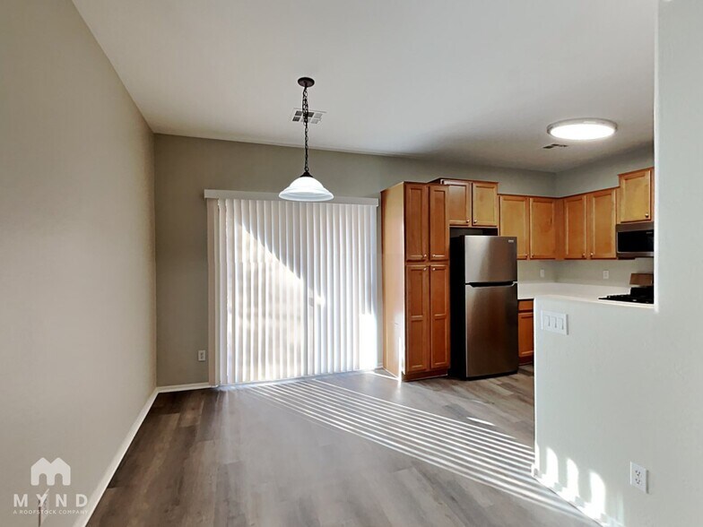 Building Photo - 15219 W Shaw Butte Dr