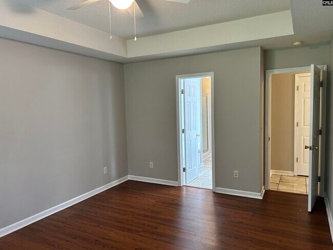 Building Photo - 405 Beech Glen Dr