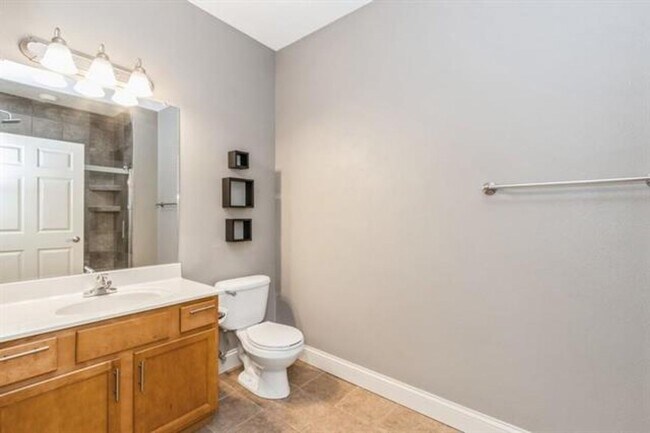 Building Photo - AUGUST 2026!!! Beautiful 2 Bedroom, 2 Bath Condominium in University Heights