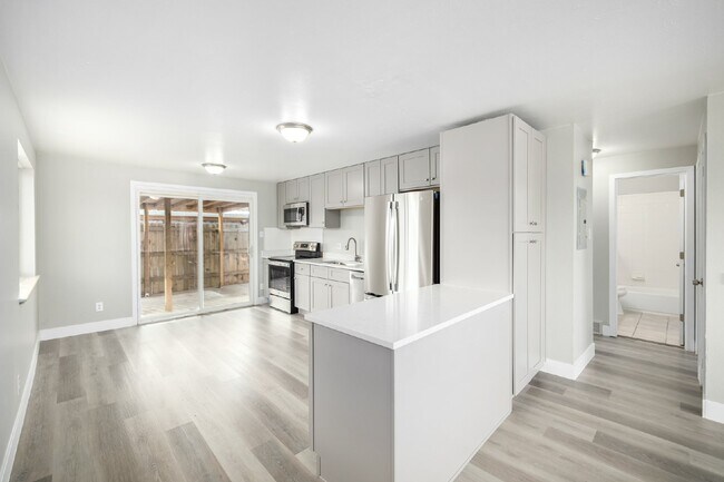 Building Photo - Lovely remodeled 2 Bed 1 Bath in Arvada