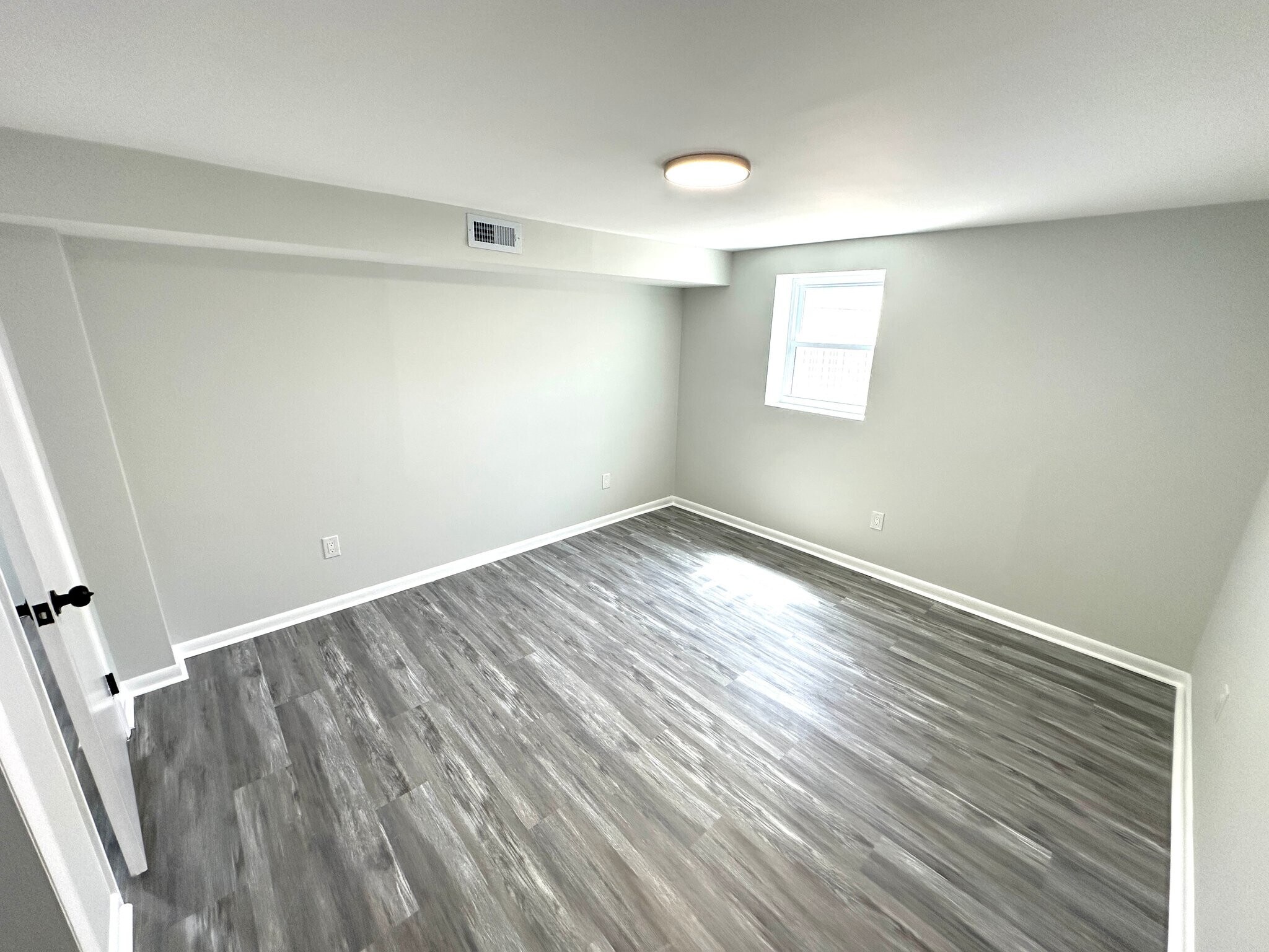 Building Photo - 5511 Henderson Way