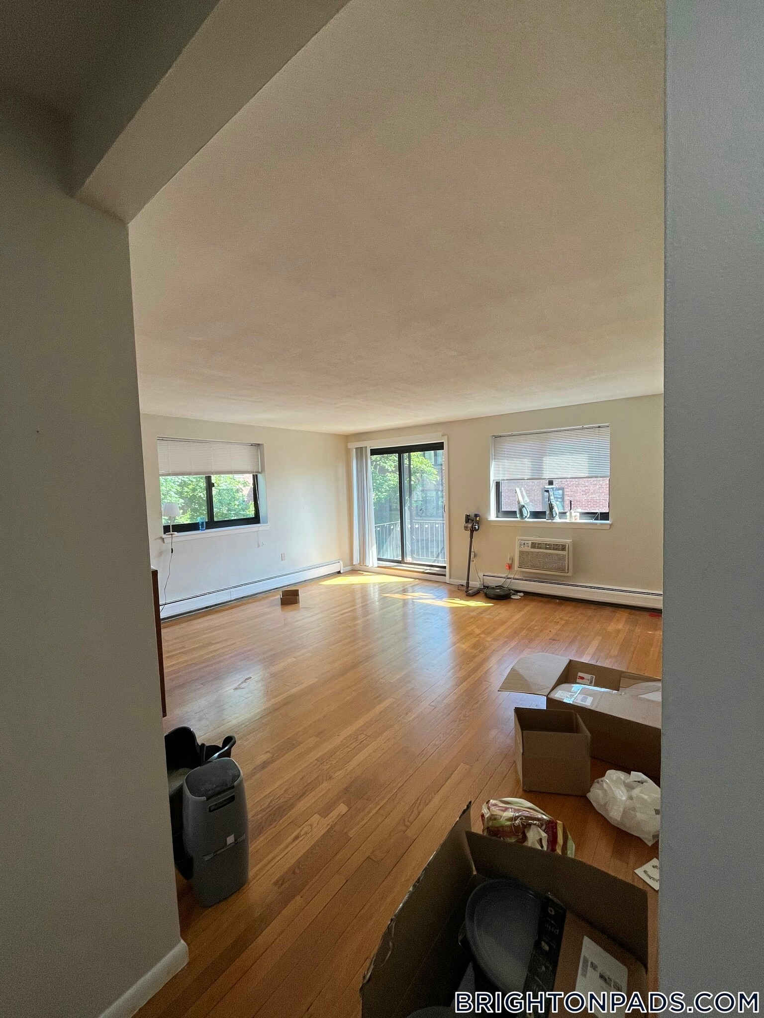 Building Photo - 85 Sutherland Rd