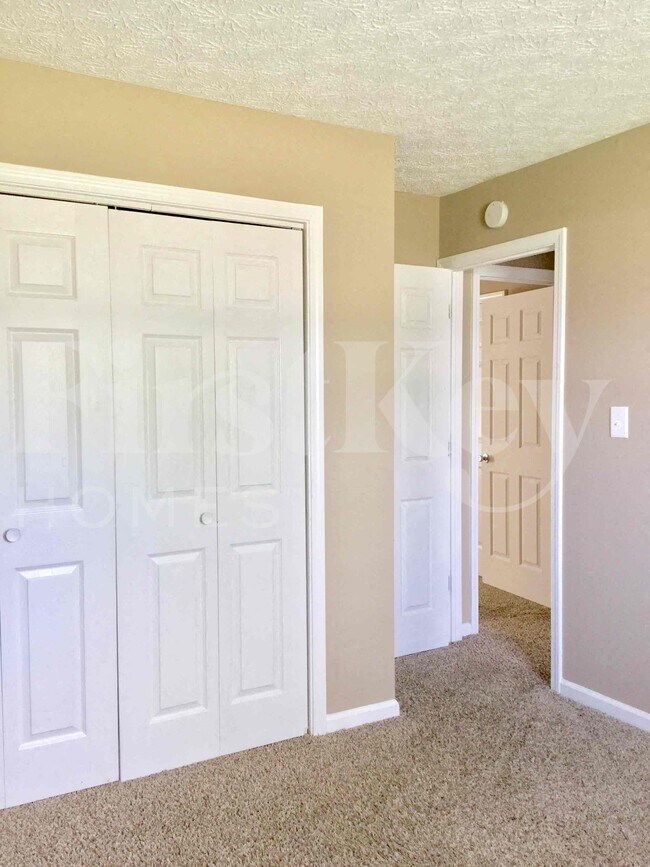 Building Photo - 10531 Moqui Ct