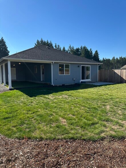 Back yard - 6704 Summerset Dr SE