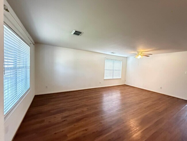 Building Photo - 4710 Meadowthorn Ct
