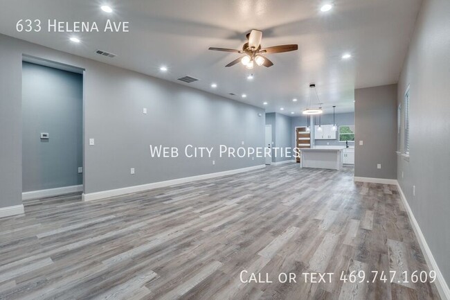 Building Photo - 633 Helena Ave