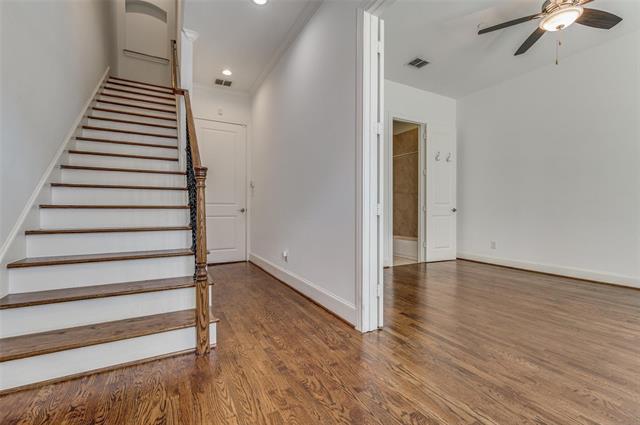 Building Photo - 2135 Marilla St