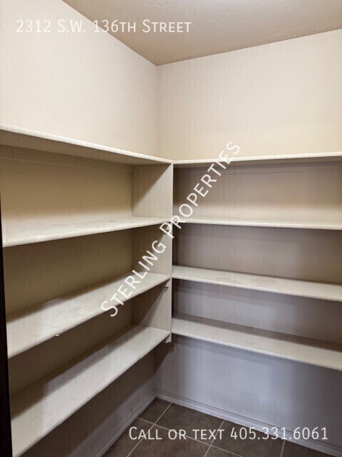 Building Photo - 2312 SW 136th St