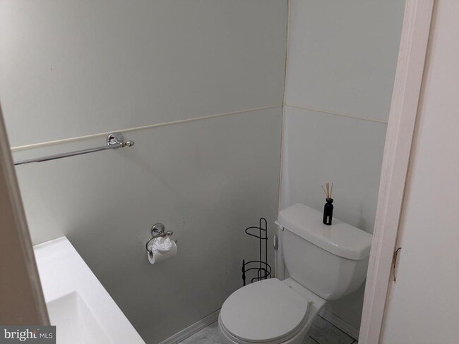 Building Photo - 44 Orchard Dr