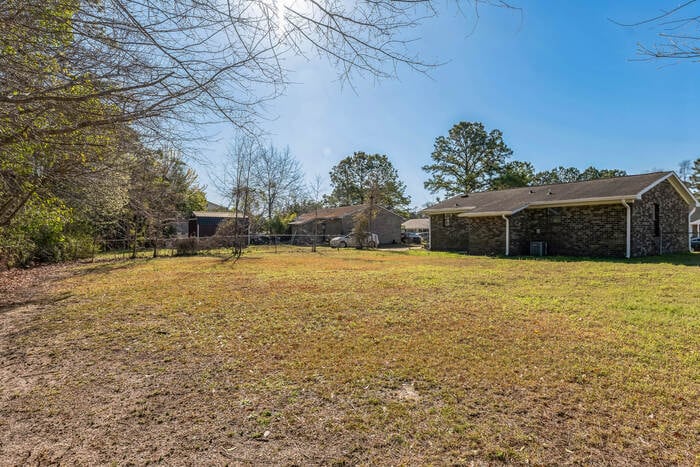 Building Photo - 114 Johnny Reb Dr