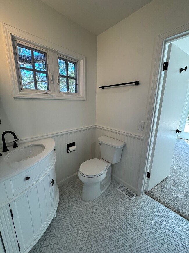 Building Photo - Carmel Valley Village Home