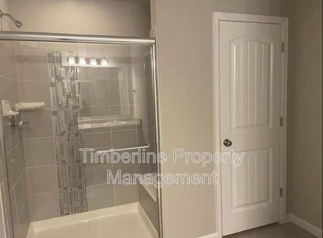 Building Photo - 4039 Meron Pt