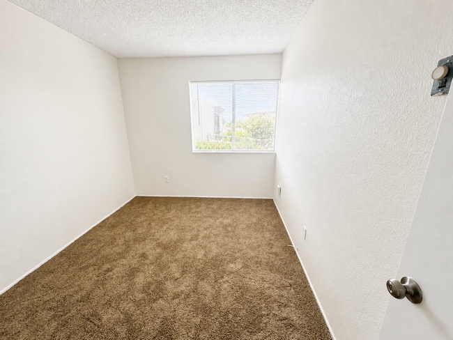 Building Photo - 6337 Caminito Andreta