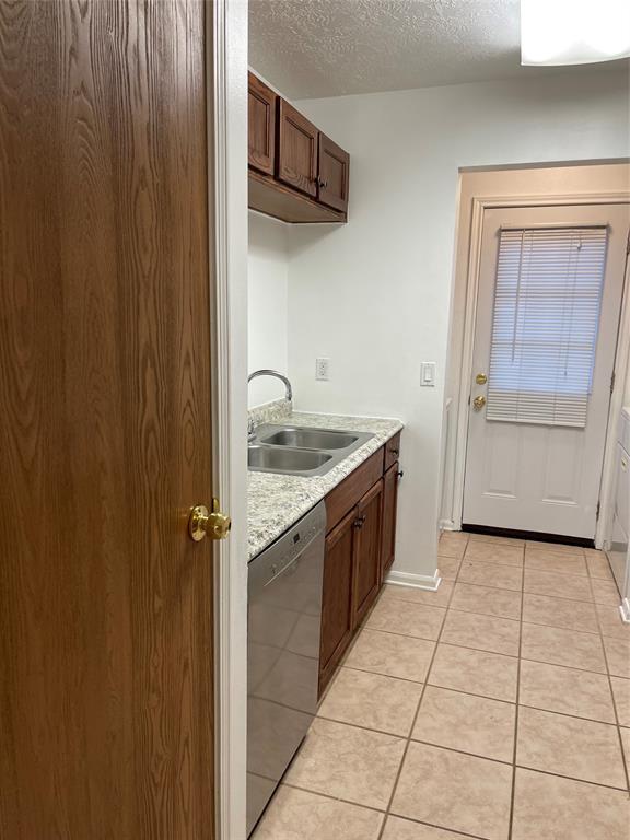 Building Photo - 17315 Saturn Ln