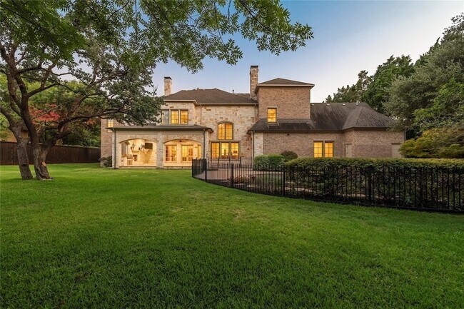 Building Photo - 4311 Brookview Dr