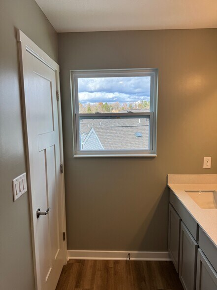 Building Photo - 179 Lockheed Dr