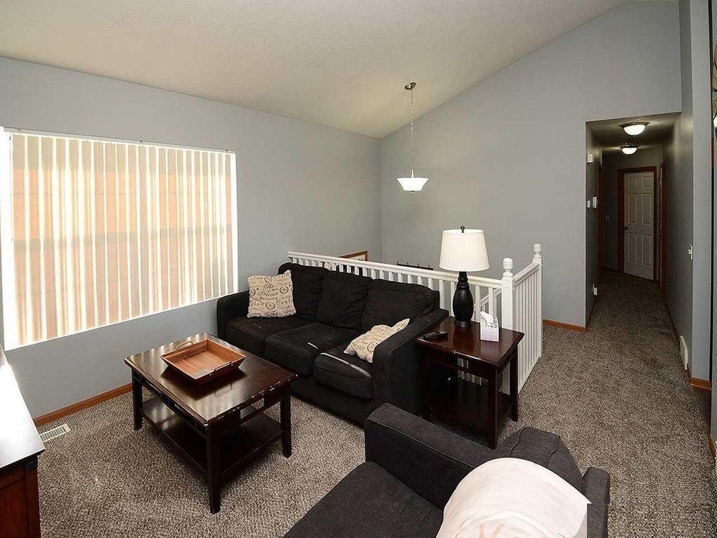 Building Photo - 7884 Redick Ave