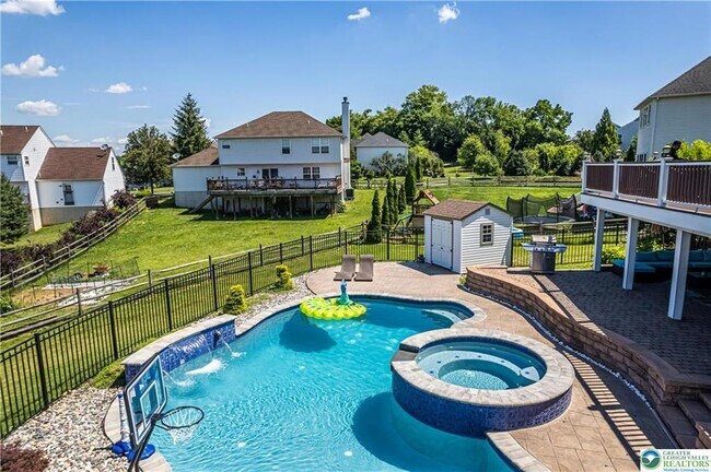 Building Photo - 202 McNair Cir