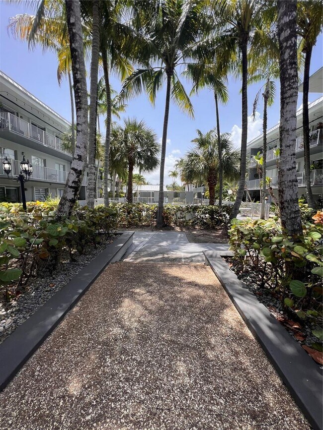 Building Photo - 7403 SW 82nd St