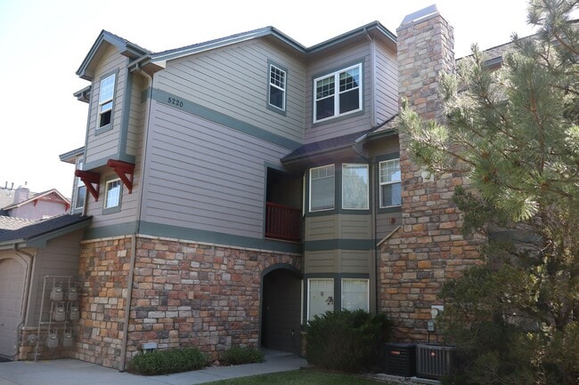 Primary Photo - Cozy Two Bedroom Condo