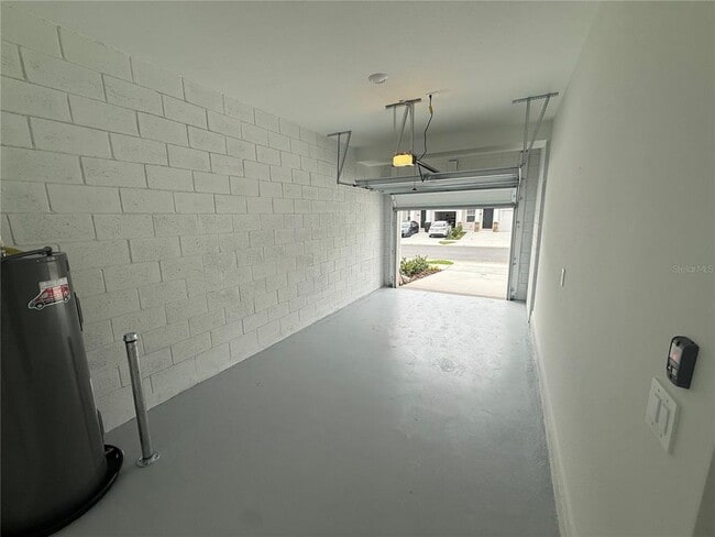 Building Photo - 3061 Chromatic St
