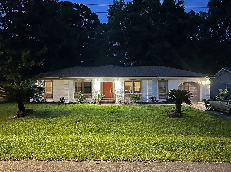 Building Photo - 2117 Chancellory Ln