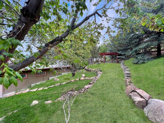 Building Photo - 5000 S Deselm Way