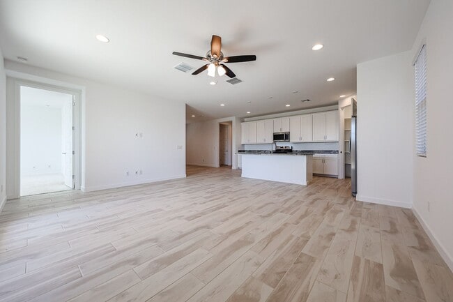 Building Photo - Recently Build 4-Bedroom Home in Goodyear with Upgrades & Resort-Style Amenities