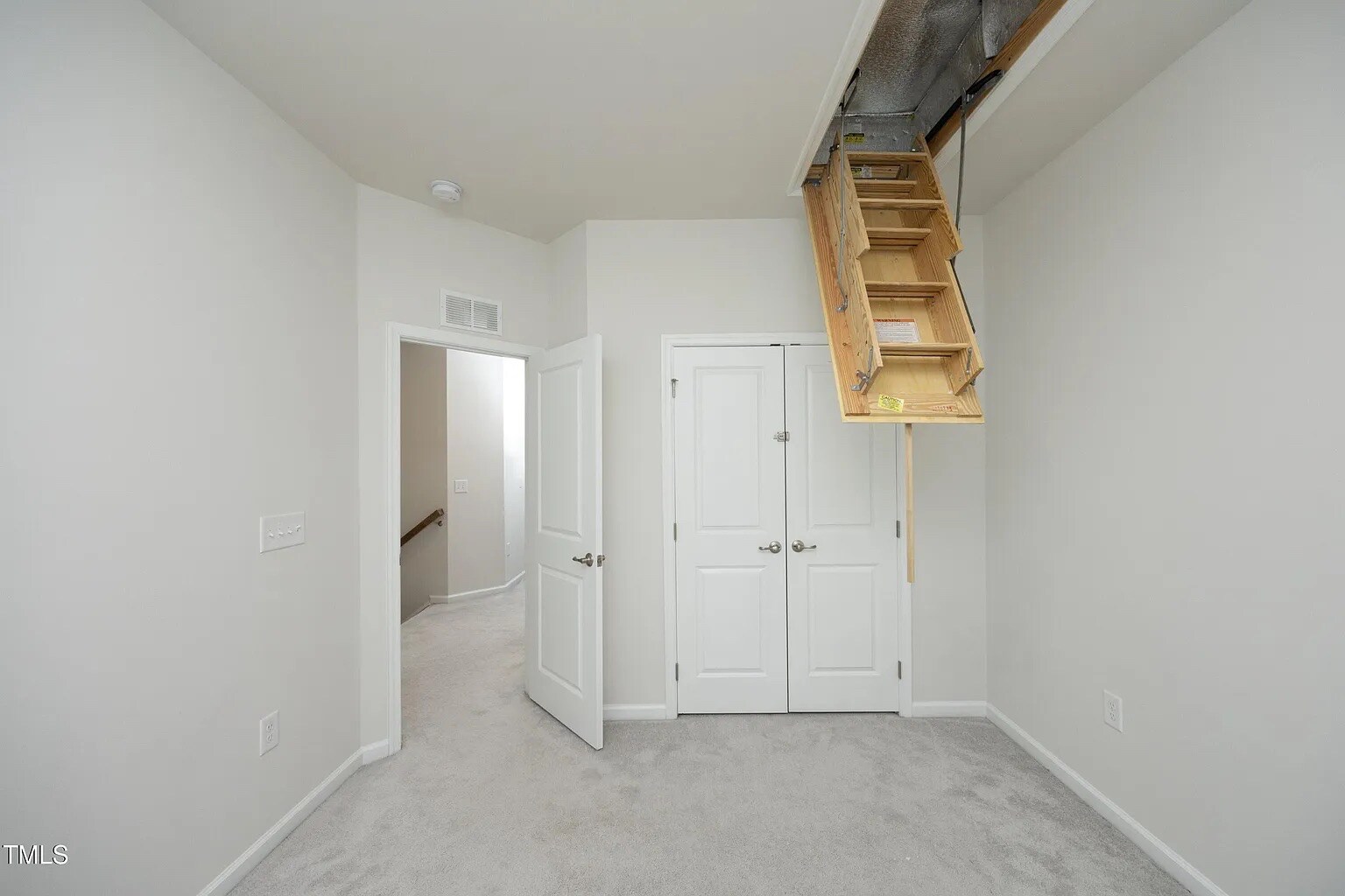 Building Photo - Room in Townhome on Excelsior Grand Ave