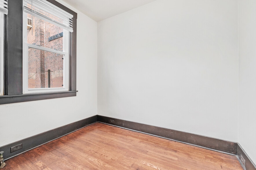 Building Photo - 227 45th St