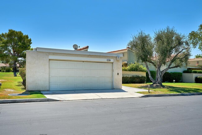 Building Photo - 39810 Bedford Dr
