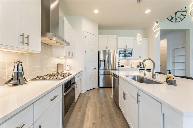Building Photo - 718 Whitetail Dr