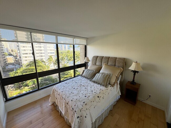 Building Photo - 1 BD / 1 BA FULLY FURNISHED UNIT IN WAIKIKI!!!