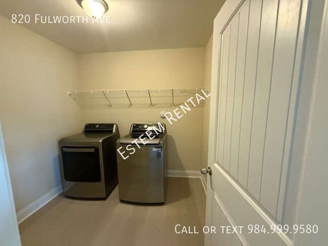 Building Photo - 820 Fulworth Ave