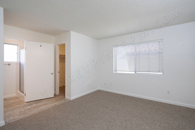 Building Photo - *OPEN HOUSE: 9/13 1-2PM* BEAUTIFUL Remodel...