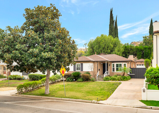 Building Photo - 17946 Valley Vista Blvd