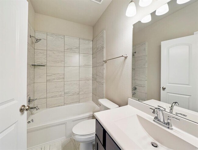 Building Photo - 2554 Terrace Point Dr