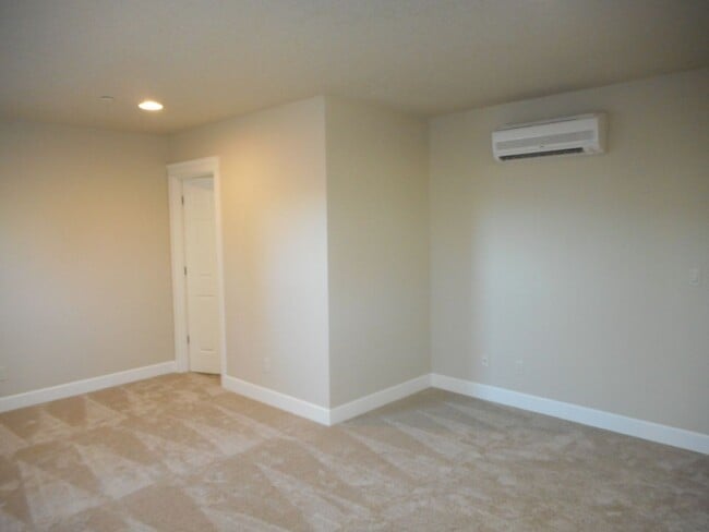 Building Photo - 1555 Dolores Wy