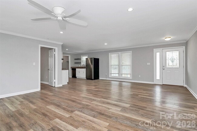 Building Photo - 1406 Pleasant Plains Rd