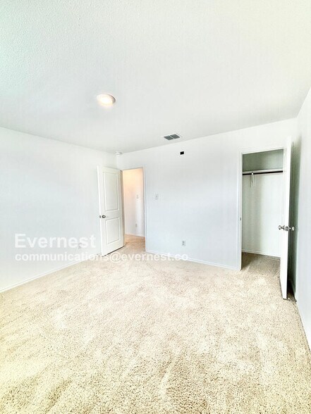 Building Photo - 3209 Peyton Lila Rd