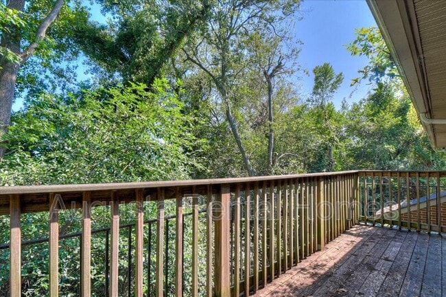 Building Photo - 1436 Spring Hill Terrace