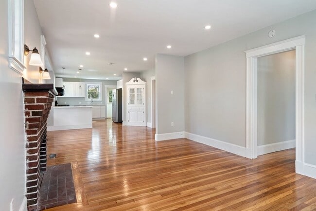 Building Photo - 65 Shawmut St