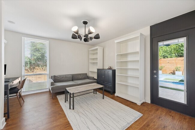 Building Photo - 5010 N Braeswood Blvd