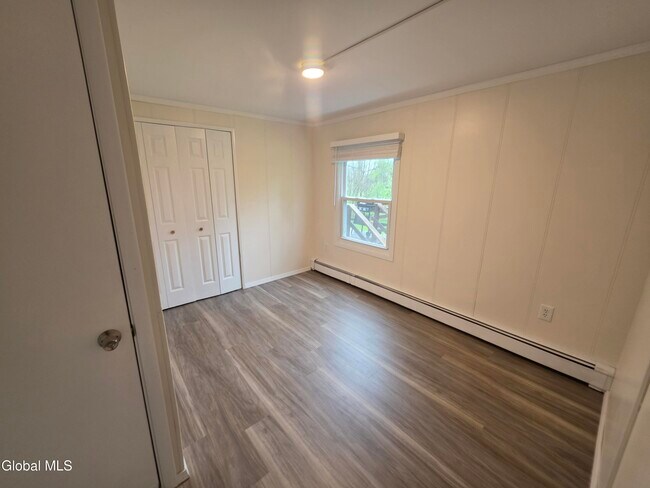 Building Photo - 112 Carriage House Ln