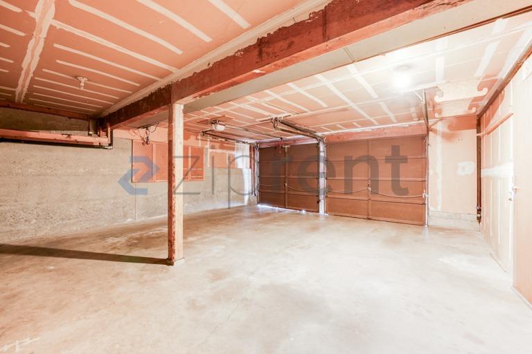 Building Photo - Unit